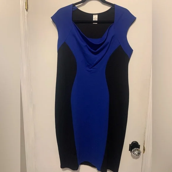 black and blue color block dress Brooks Brothers Size 4 Pet Black/Blue Color Block Wool Blend NEW Desig –  Another Season Consignments